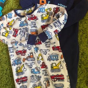 Boys 3t jammies never been worn